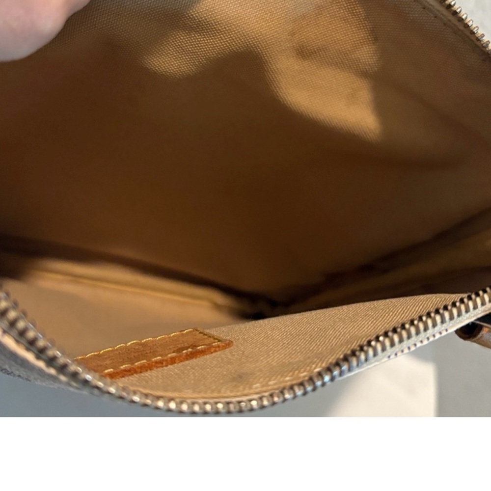 Louis Vuitton Azur Bosphore White Damier Crossbody Bag - Picture 8 of 15